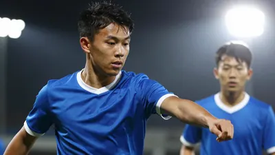 Ayr Utd's Kyle Ure and Jude Bonnar have left the club on loan to Celtic's Scottish Championship rivals Crewe Alexandra...